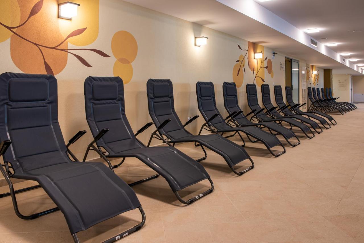 Fiald Hotel & Spa Bacău Exteriör bild